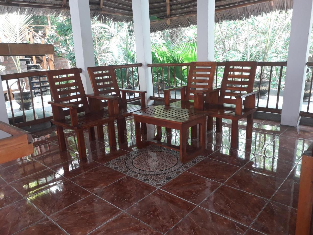 Mangga Lodge Bira Exteriér fotografie