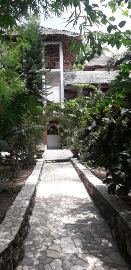 Mangga Lodge Bira Exteriér fotografie