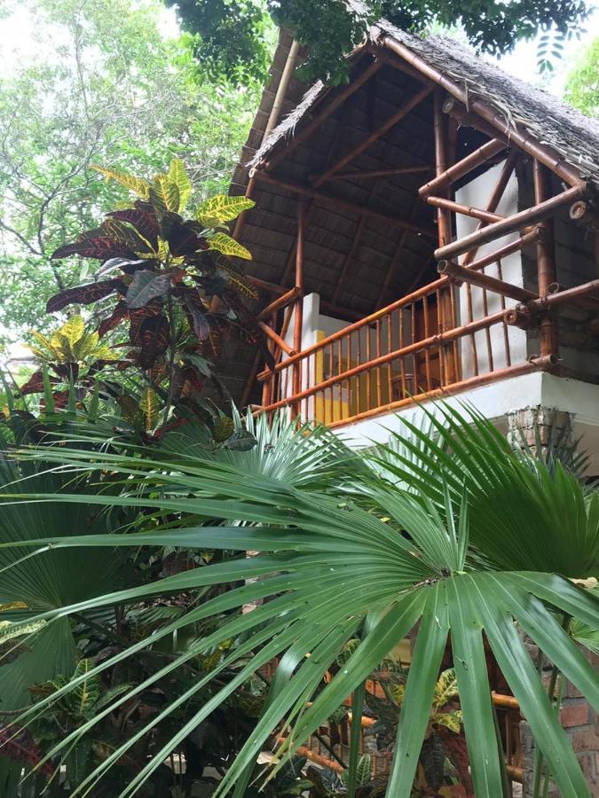 Mangga Lodge Bira Exteriér fotografie